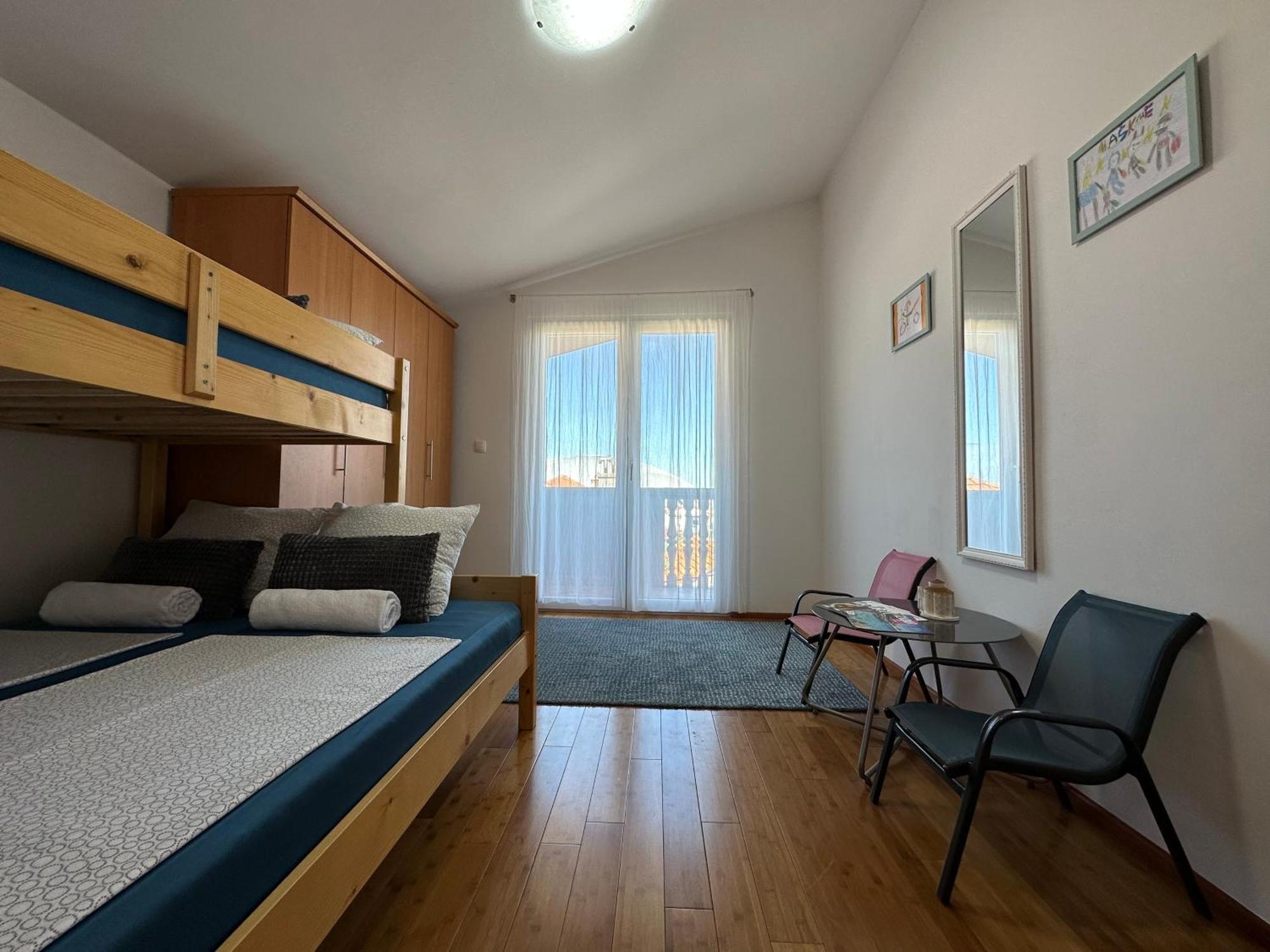 Apartment Rea *** *